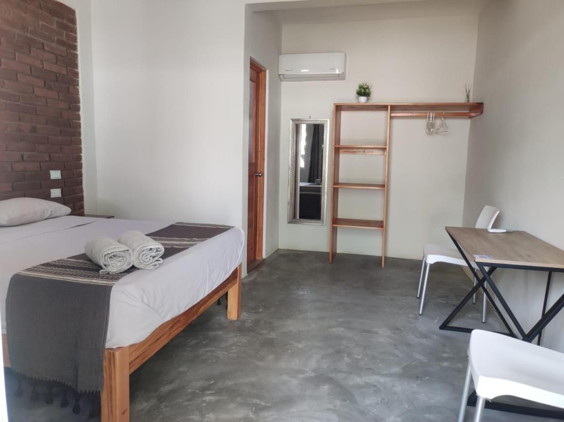 Casa Sixta A 7Min Del Aeropuerto Internacional Pmx Y 2 Cuadras Terminal Autob Ado Hotell Puerto Escondido  Exteriör bild